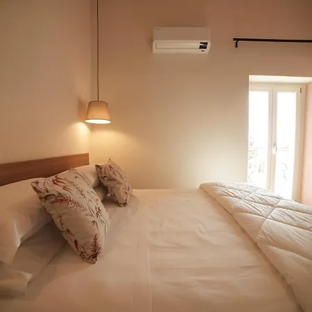 Si Sofia לינה וארוחת בוקר קאפאצ'יו-פאסטום